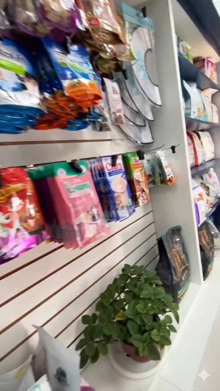 Pet shop con insumos y accesorios para mascotas